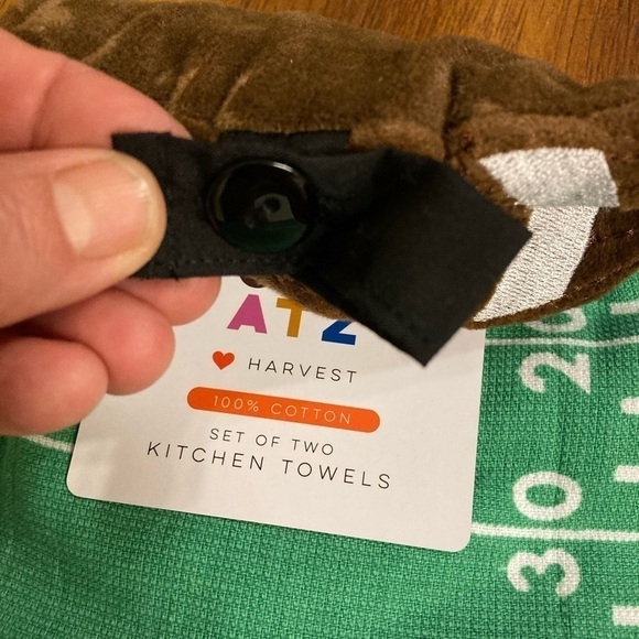 NEW! Novogratz FOOTBALL KITCHEN TOWELS SET OF 2 - Picture 3 of 7